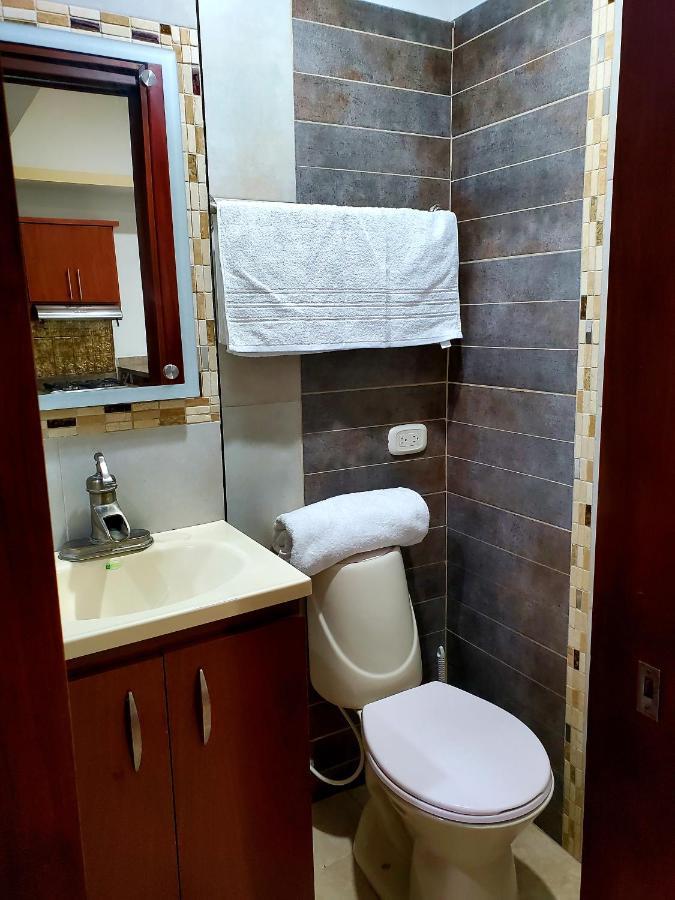 Fantastico Apto Completo En El Centro De Pereira Villa Bagian luar foto