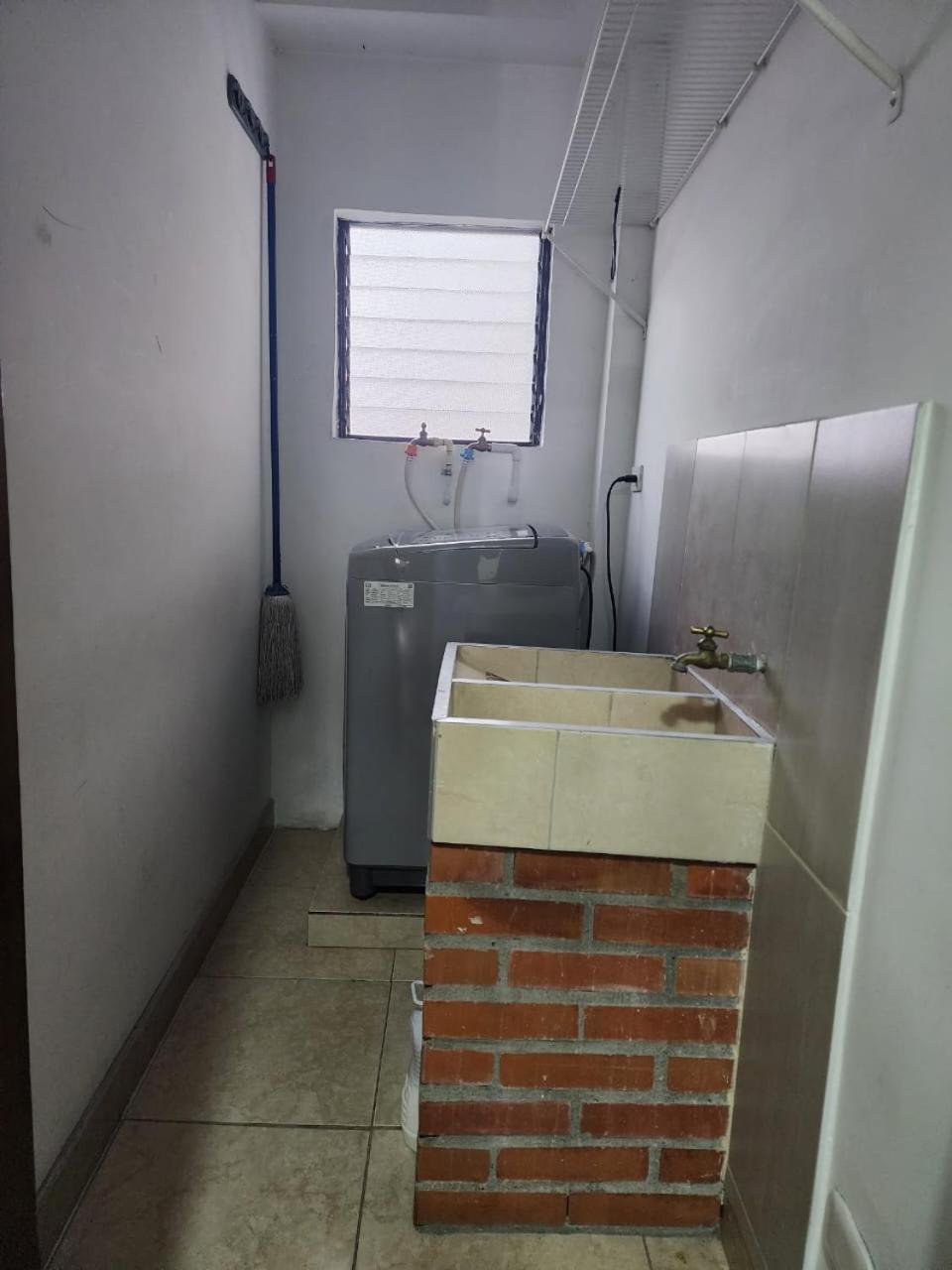 Fantastico Apto Completo En El Centro De Pereira Villa Bagian luar foto